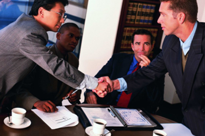 欠款不还构成何种犯罪？